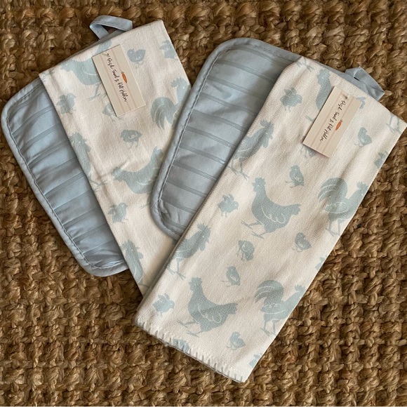 Kitchen Towel & Pot Holder Set Chicks,Chickens n Roosters NWT - Picture 9 of 10
